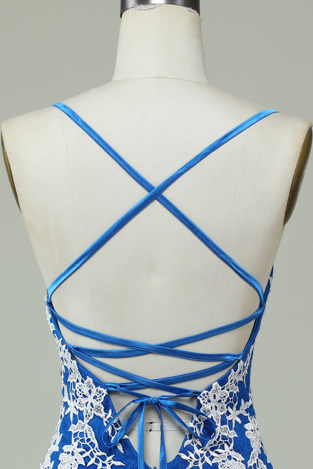 Correas de espagueti vaina azul vestido de bienvenida con apliques