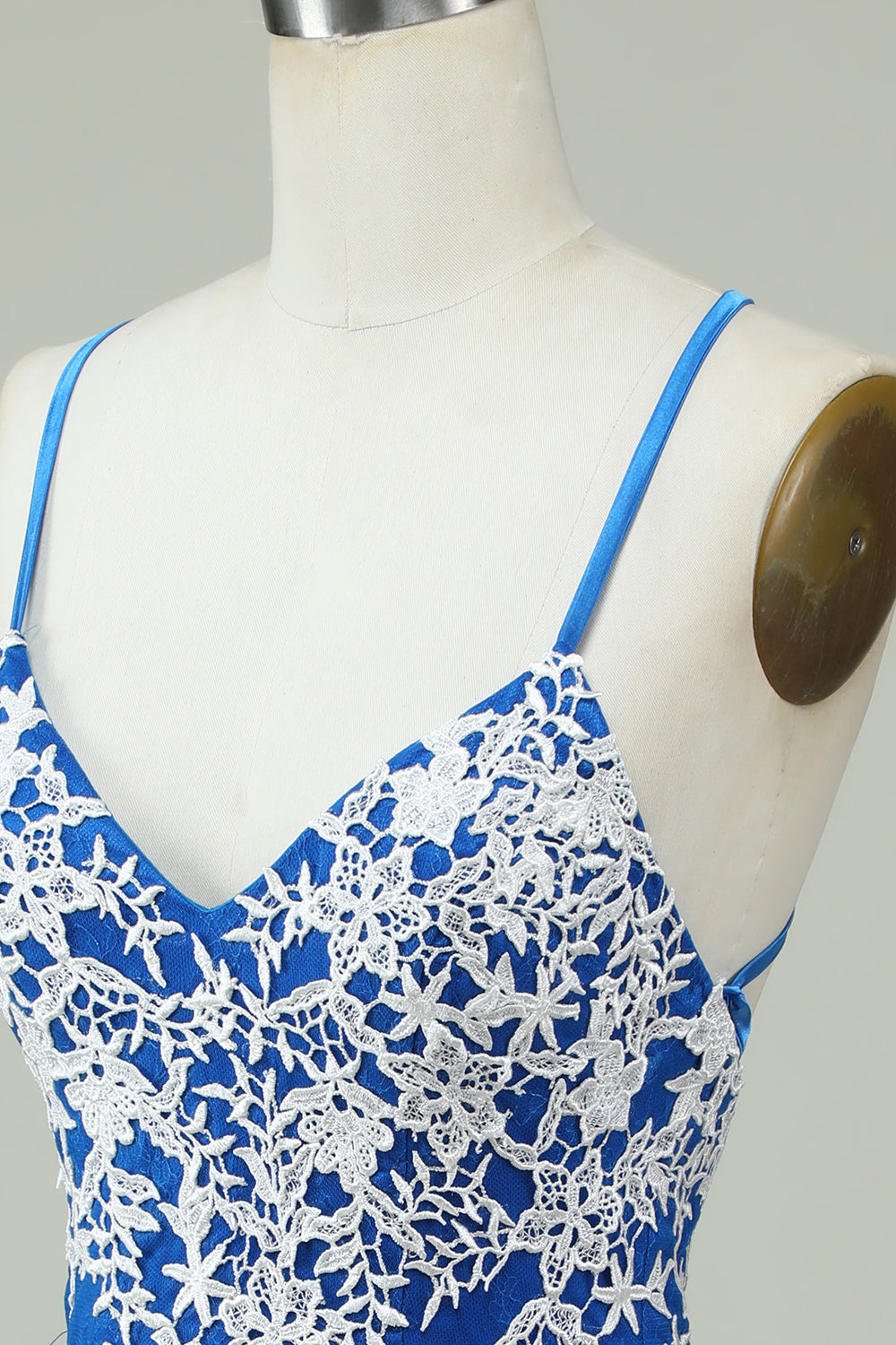 Correas de espagueti vaina azul vestido de bienvenida con apliques