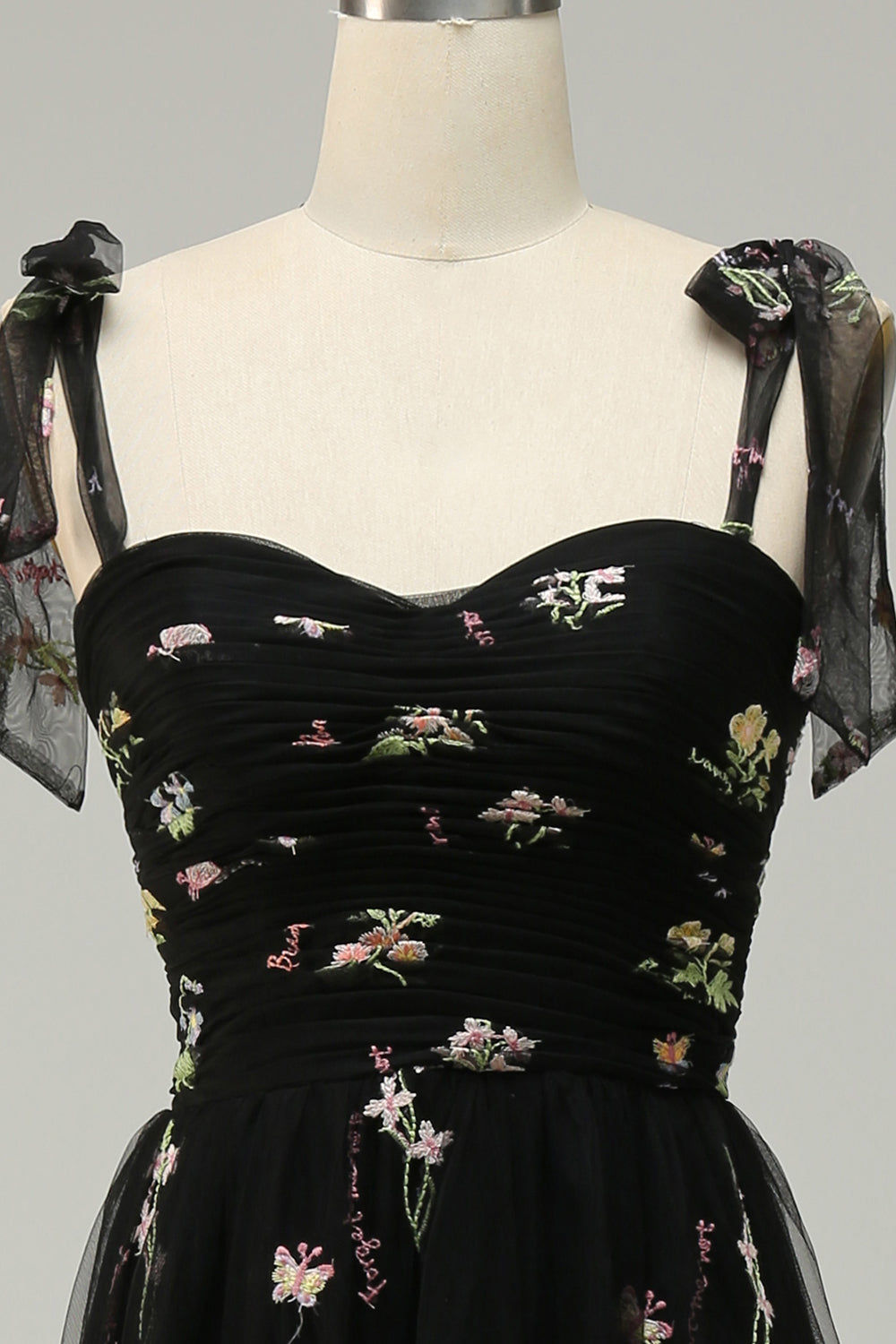 Negro Vestido de Fiesta Con Bordados