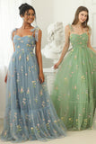 Vestido de fiesta largo verde con bordados