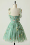 Vestido corto de cóctel verde escote A con bordados