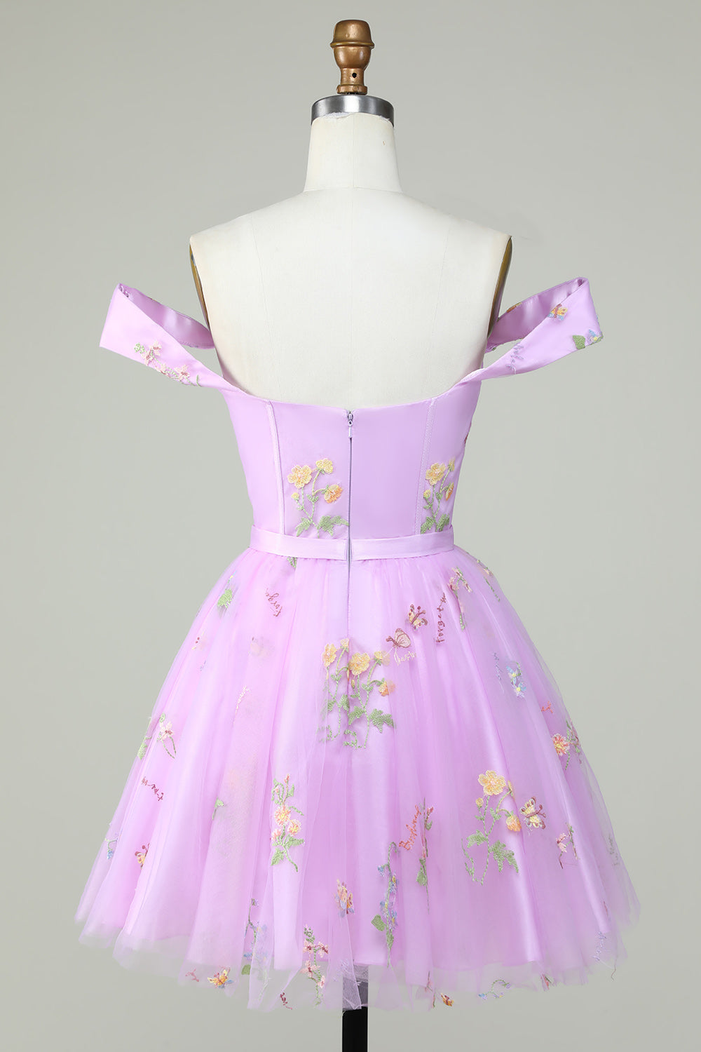 Lindo A Line Sweetheart Purple Short Homecoming Dress con bordado