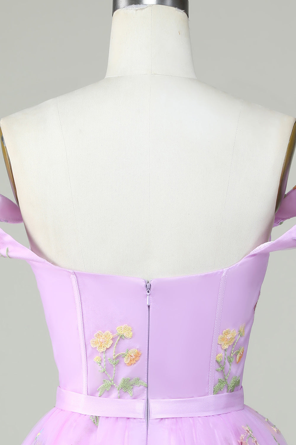 Lindo A Line Sweetheart Purple Short Homecoming Dress con bordado