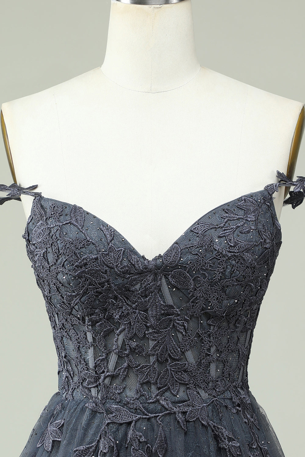 Lindo A Line Spaghetti Straps Grey Short Homecoming Dress con apliques