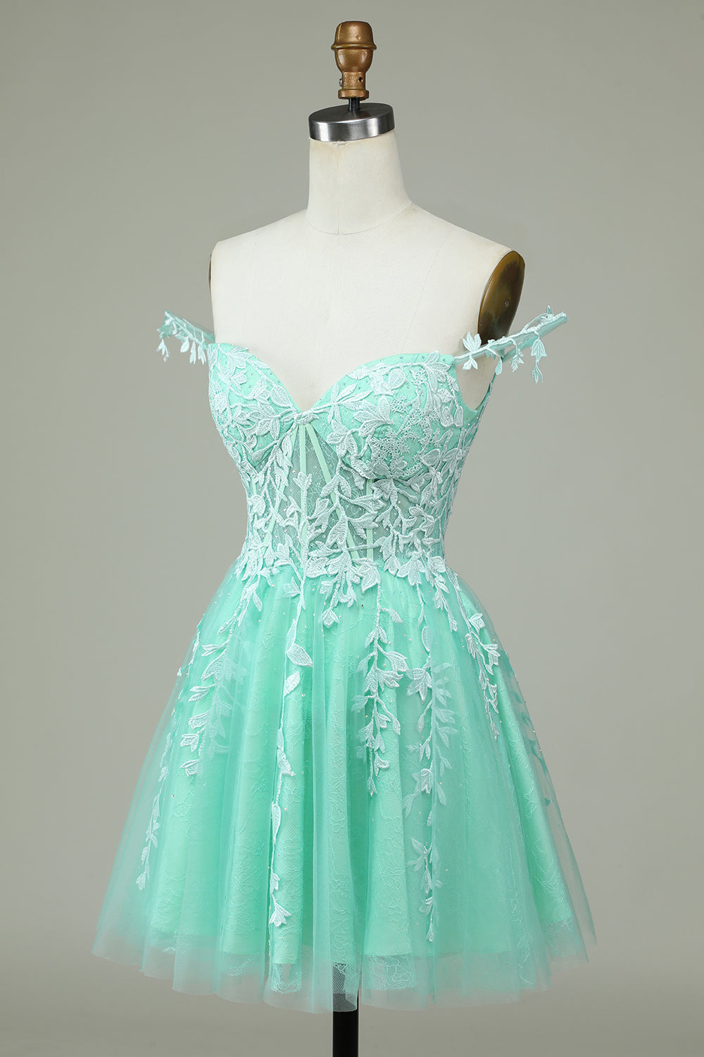 Lindo A Line Spaghetti Straps Mint Short Homecoming Dress con apliques