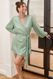 Vestido de graduación verde con mangas largas