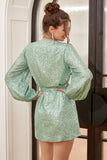 Vestido de graduación verde con mangas largas