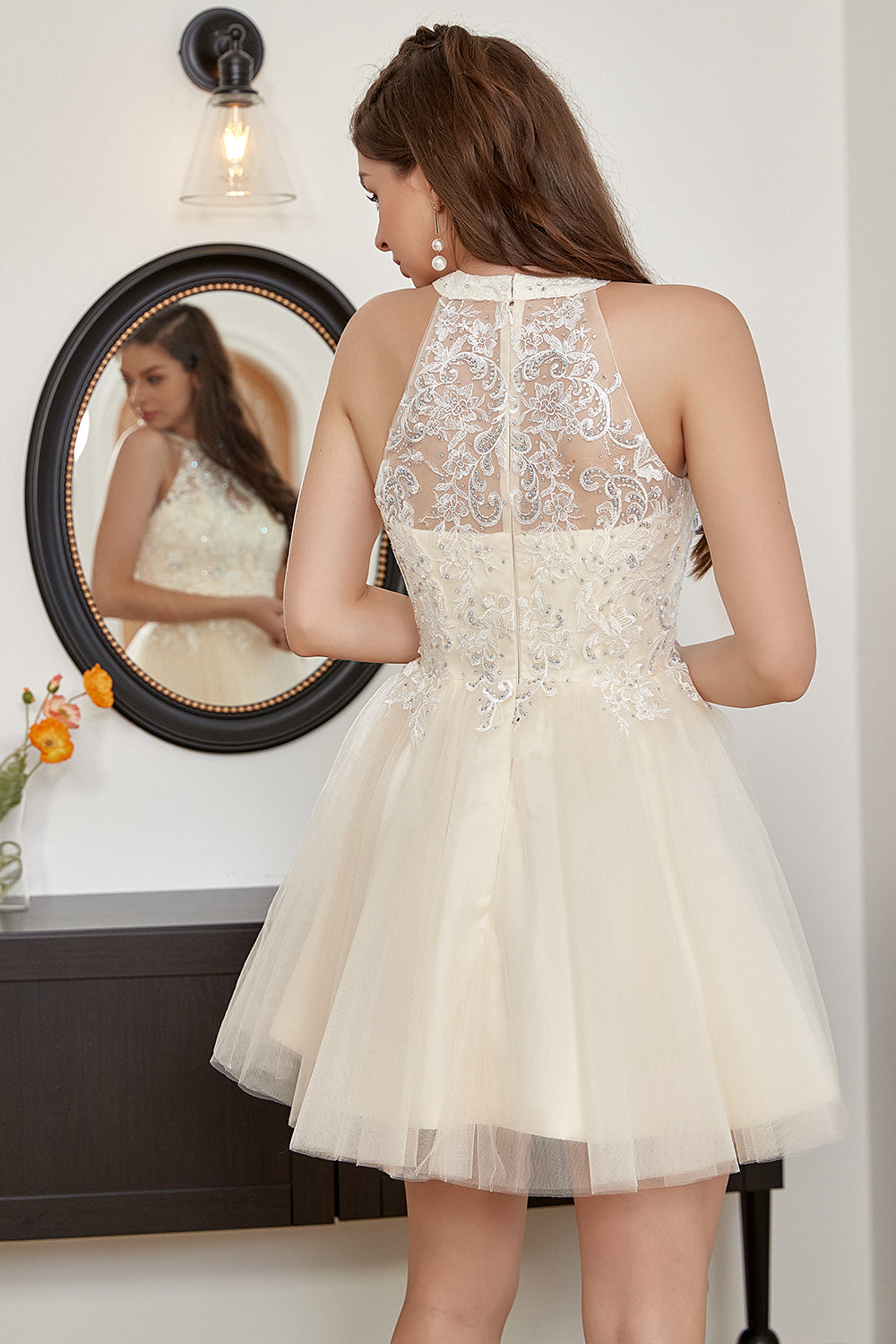 Champán con cuentas Halter Vestido de cóctel