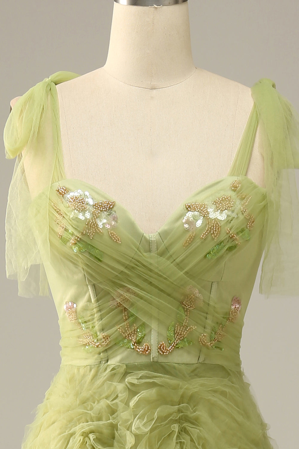 Vestido de Graduación Verde Claro A-Línea Con Bordado