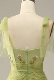 Vestido de Graduación Verde Claro A-Línea Con Bordado