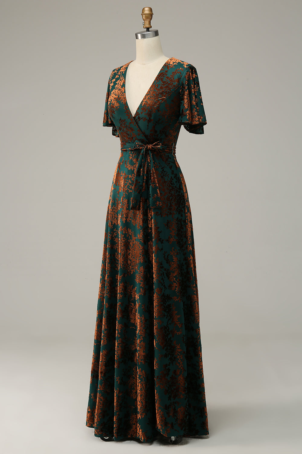 Vestido de fiesta largo de terciopelo quemado verde oscuro con mangas cortas