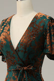 Vestido de fiesta largo de terciopelo quemado verde oscuro con mangas cortas