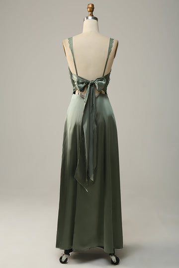 V-Neck Open Back Dusty Green Bridesmaid Vestido con encaje