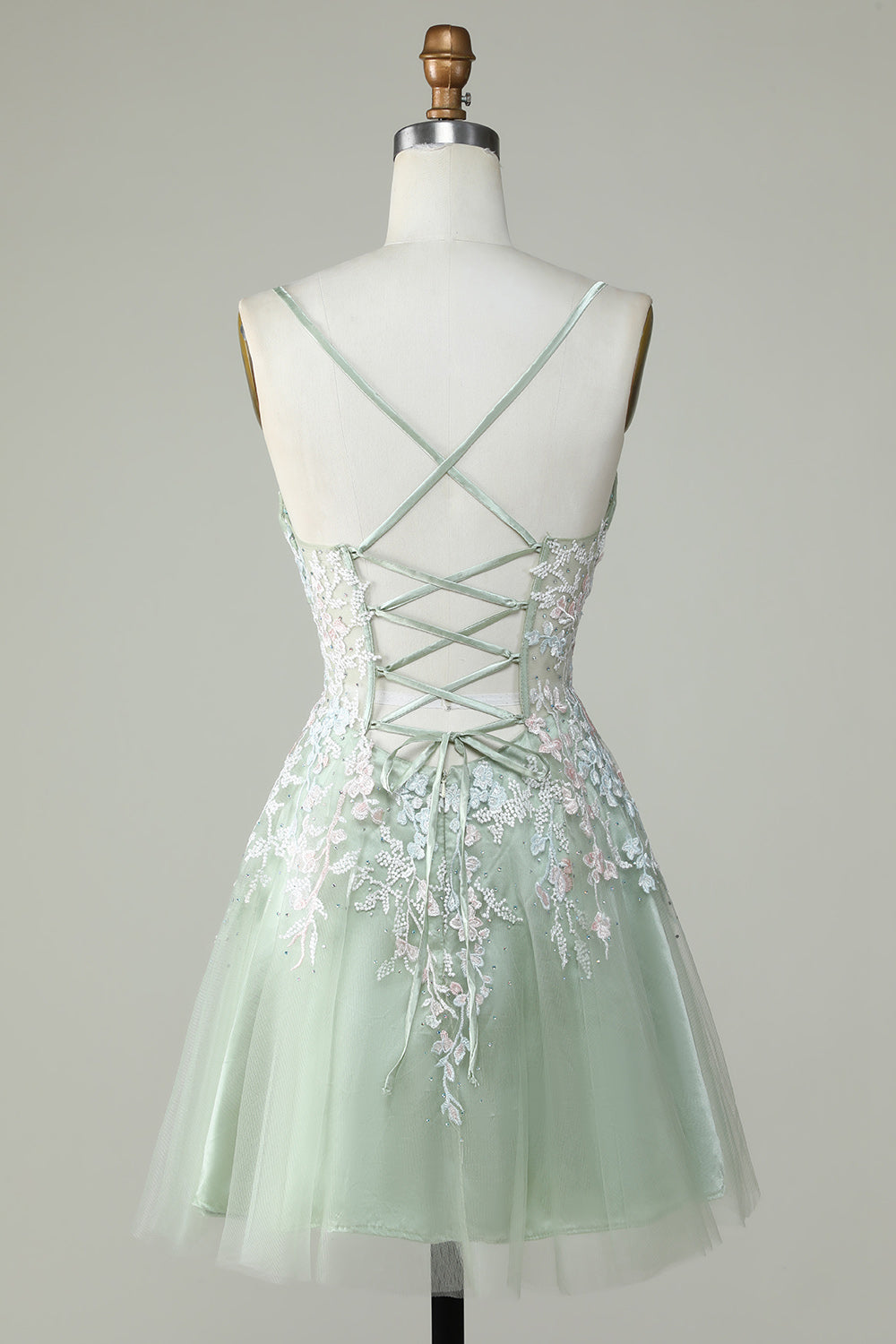 Dusty Sage Spaghetti Straps Homecoming Dress con Criss Cross Back