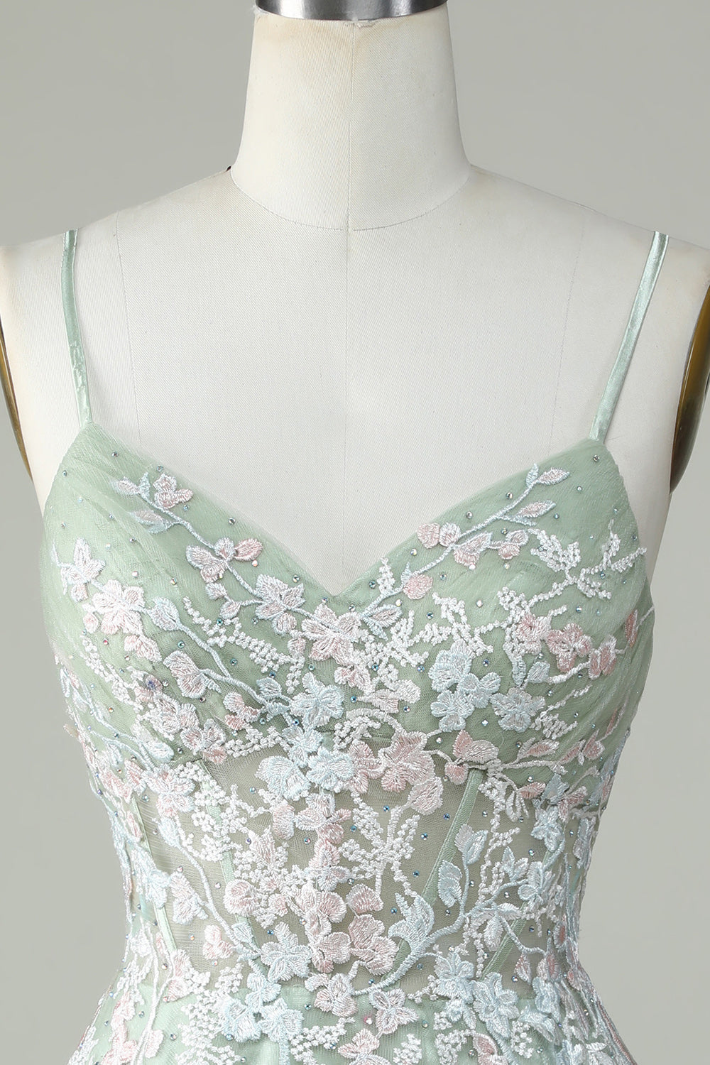 Dusty Sage Spaghetti Straps Homecoming Dress con Criss Cross Back