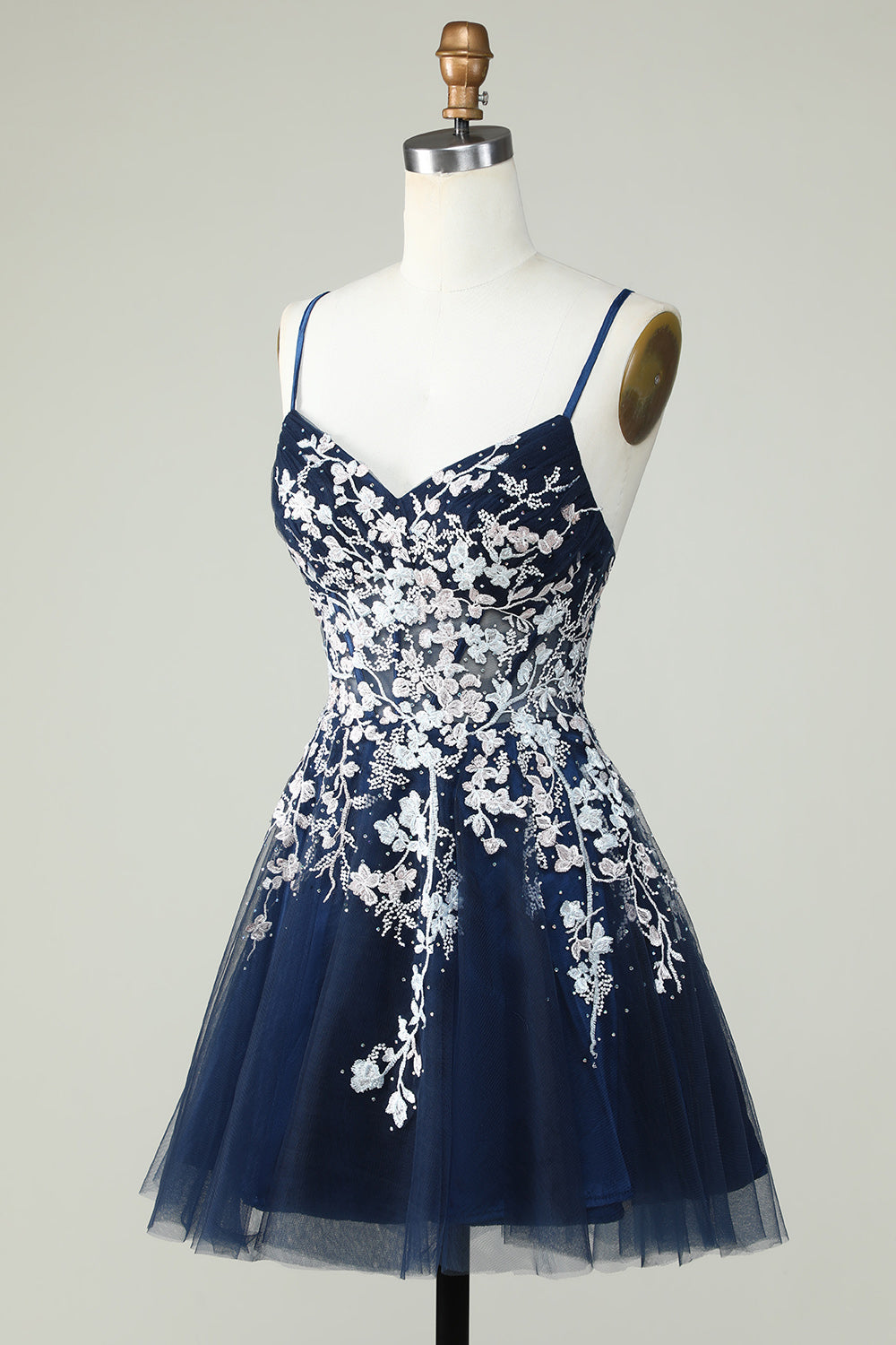 Dusty Sage Spaghetti Straps Homecoming Dress con Criss Cross Back
