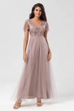 Confiadamente carismático A Line V Neck Dusty Blue Long Bridesmaid Dress con abalorios