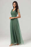 Epitome of Romance Vestido largo de dama de honor con cuentas y cuello en V de eucalipto para mujer