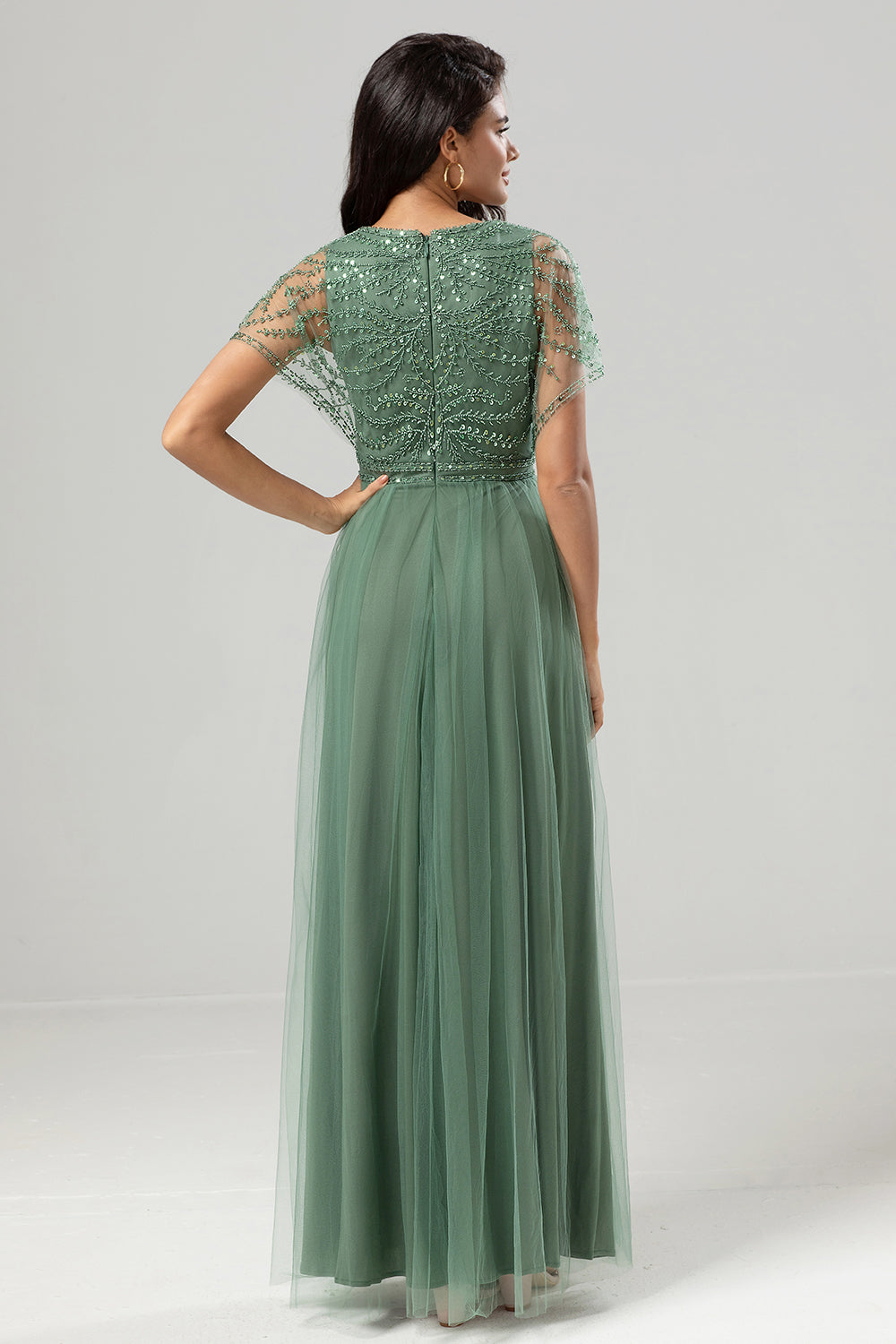 Epitome of Romance Vestido largo de dama de honor con cuentas y cuello en V de eucalipto para mujer