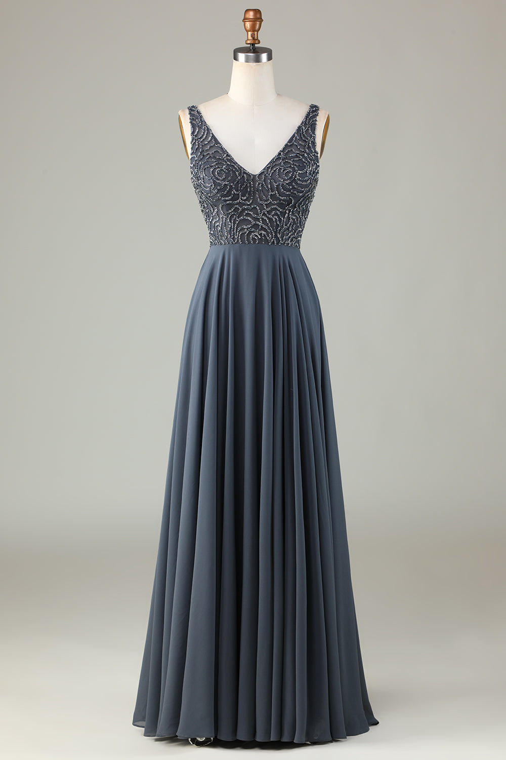 Confiadamente carismático A Line V cuello Eucalipto Vestido de dama de honor largo con abalorios