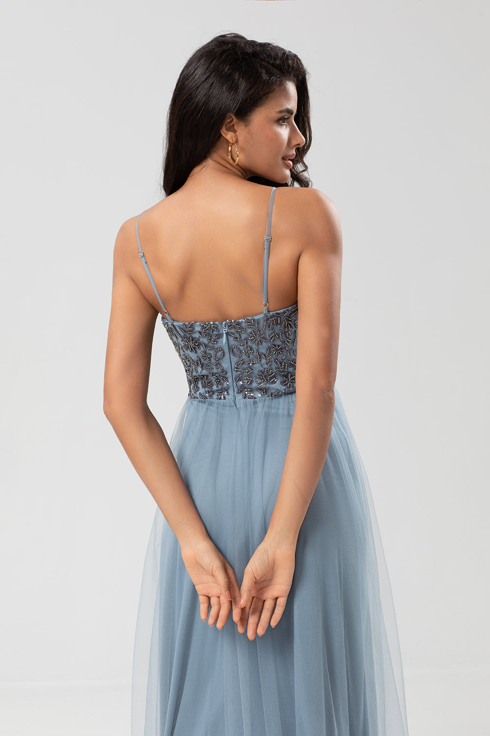 Chic Romántico A Line Spaghetti Straps Dusty Blue Long Bridesmaid Dress con abalorios