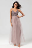 Chic Romántico A Line Spaghetti Straps Dusty Blue Long Bridesmaid Dress con abalorios