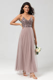 Chic Romántico A Line Spaghetti Straps Dusty Blue Long Bridesmaid Dress con abalorios