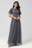 Classic Elegance A-Line Jewel Neck Grey Long Bridesmaid Dress con mangas cortas