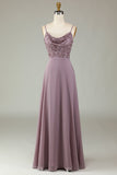 Certificablemente elegante A Line Spaghetti Straps Dusty Pink Long Bridesmaid Dress con cuentas