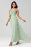 Certificablemente elegante A Line Spaghetti Straps Dusty Pink Long Bridesmaid Dress con cuentas