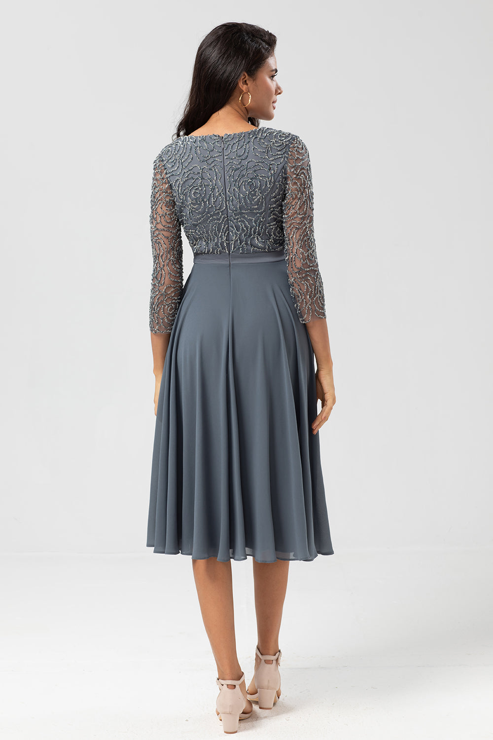 Keeper of My Heart A Line V-Neck Eucalyptus Bridesmaid Dress con mangas largas