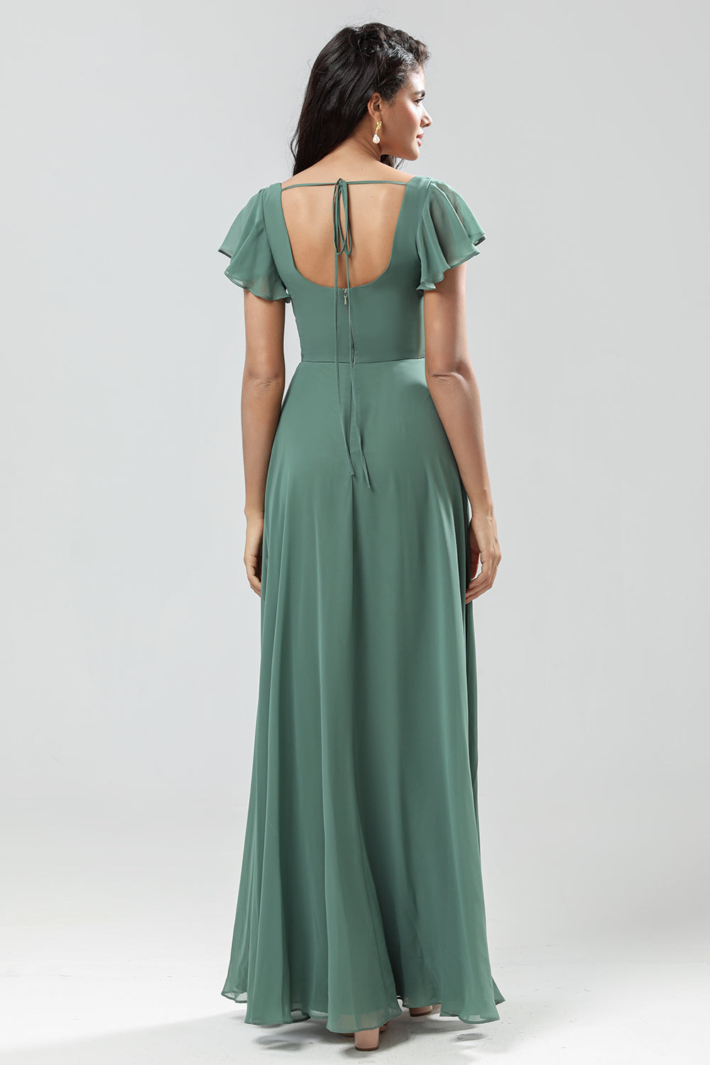 A-Line Vestido de dama de honor larga verde con volantes