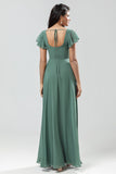 A-Line Vestido de dama de honor larga verde con volantes
