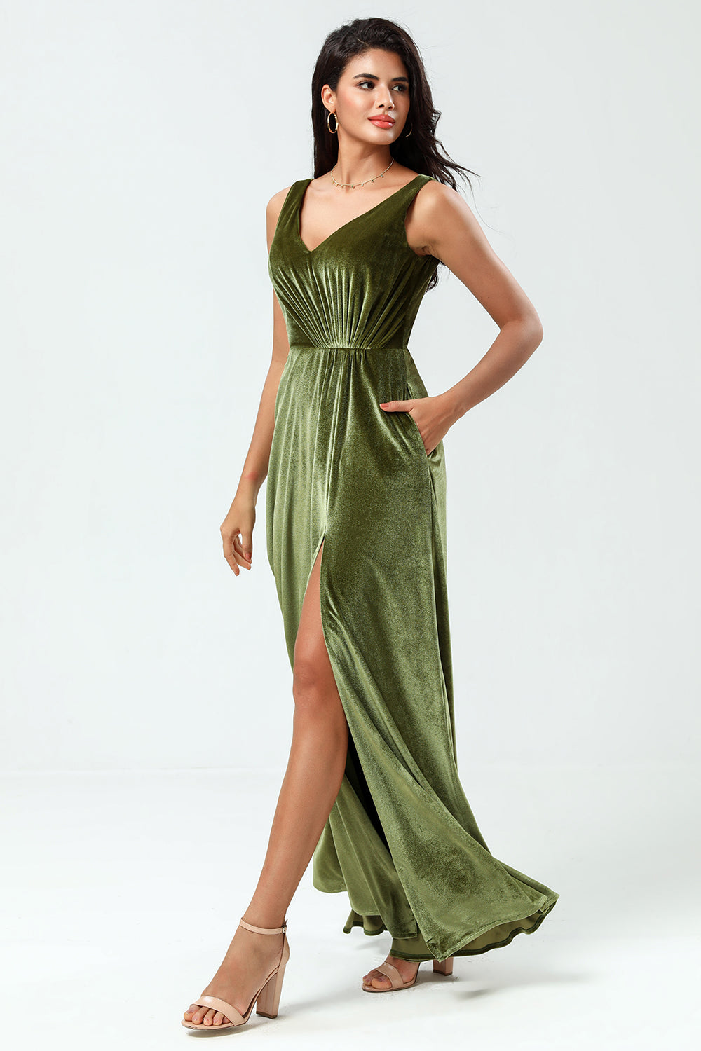 V-Neck Sleeveless A Line Olive Velvet Bridesmaid Dress con abertura