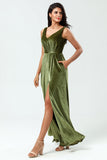 V-Neck Sleeveless A Line Olive Velvet Bridesmaid Dress con abertura