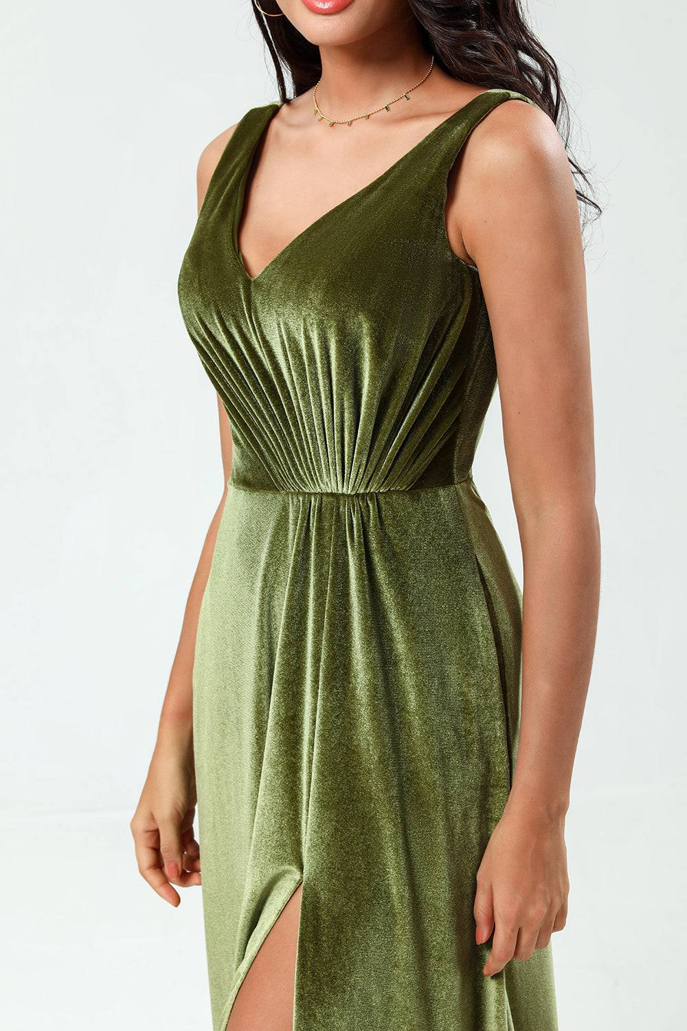 V-Neck Sleeveless A Line Olive Velvet Bridesmaid Dress con abertura