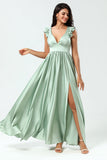 Deep V-Neck A Line Green Vestido de dama de honor largo con volantes