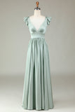 Deep V-Neck A Line Green Vestido de dama de honor largo con volantes
