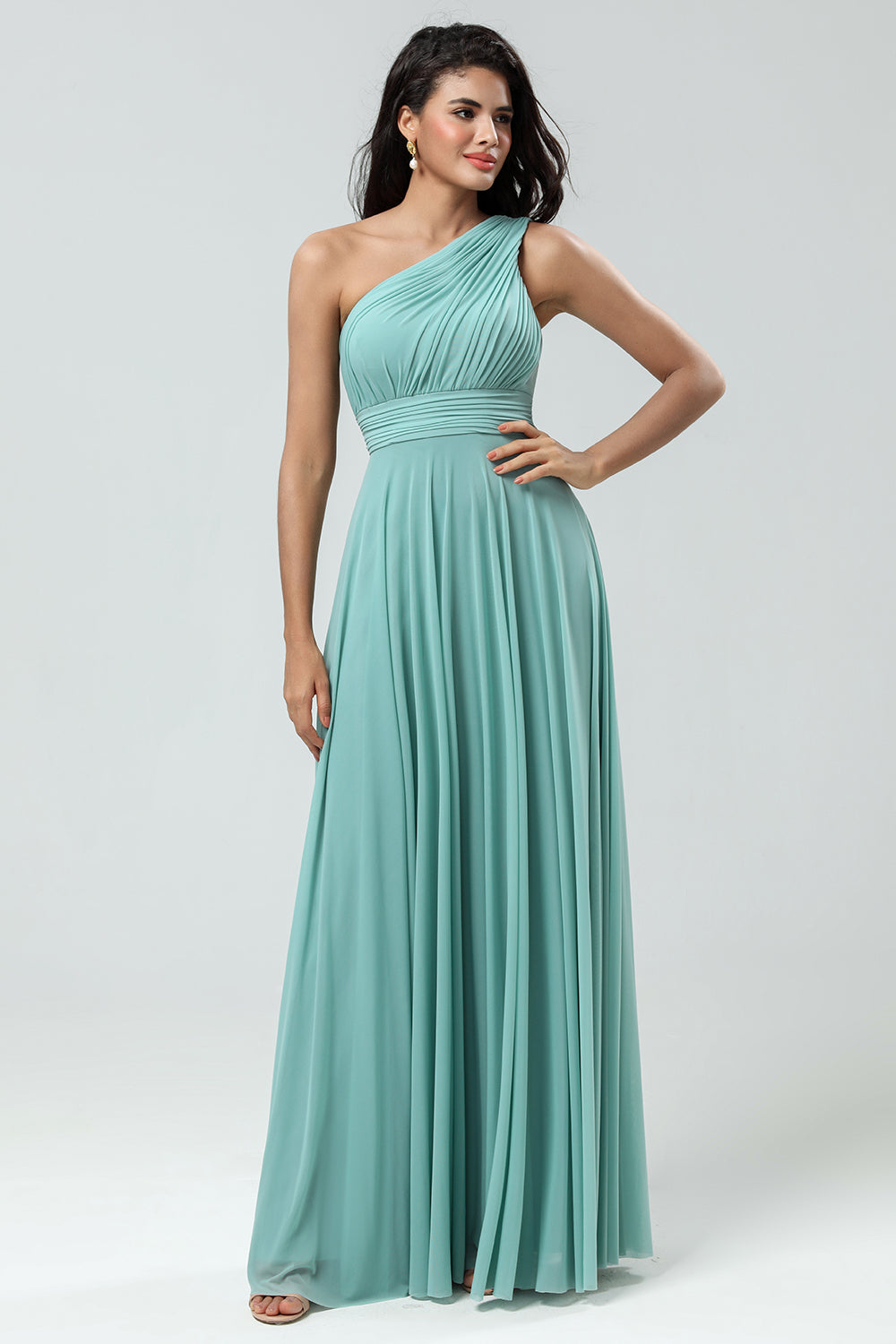 Impresionante vestido de dama de honor largo de cristal de mar de una línea de hombro con Ruched