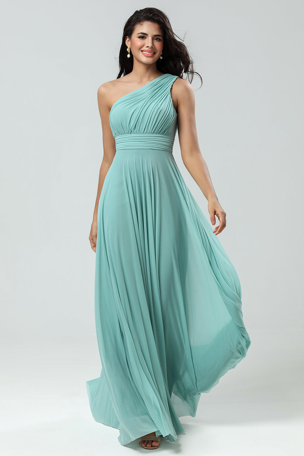Impresionante vestido de dama de honor largo de cristal de mar de una línea de hombro con Ruched