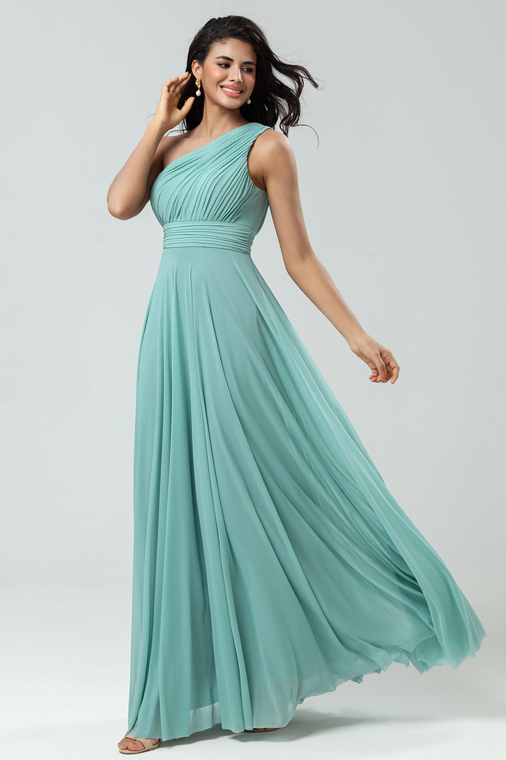 Impresionante vestido de dama de honor largo de cristal de mar de una línea de hombro con Ruched