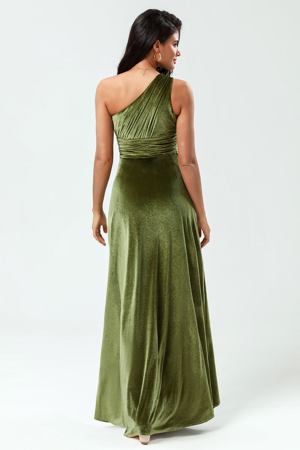 Soñando con elegancia Una línea de un hombro Velterciopelo oliva Vestido de dama de honor largo