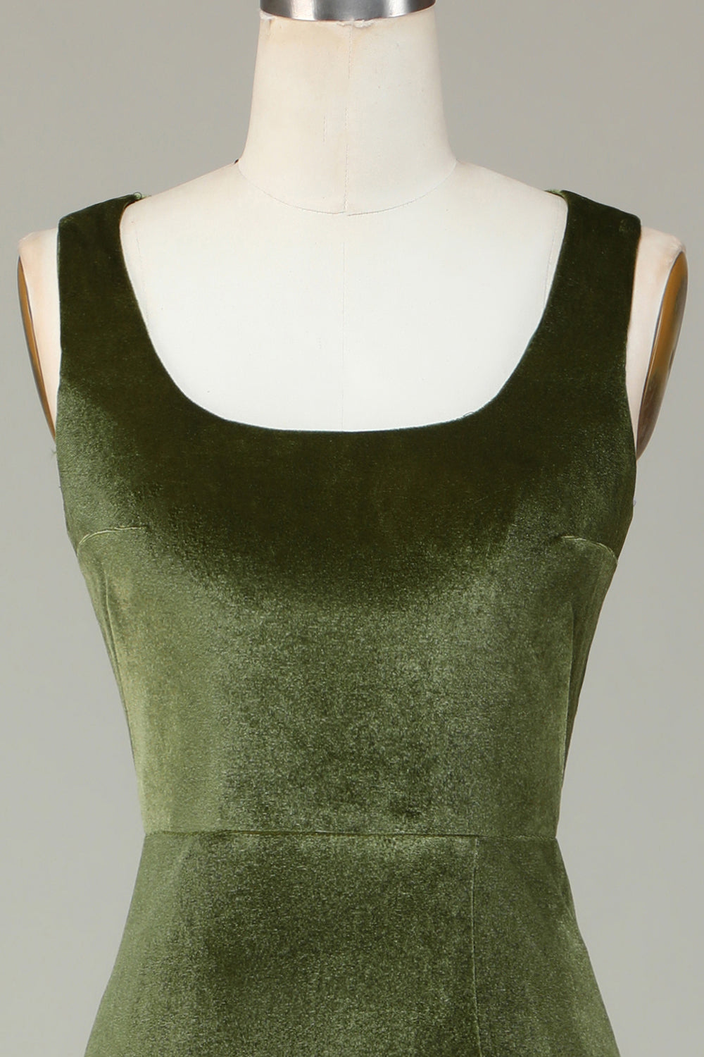 Vestido de dama de honor de terciopelo sirena oliva con hendidura