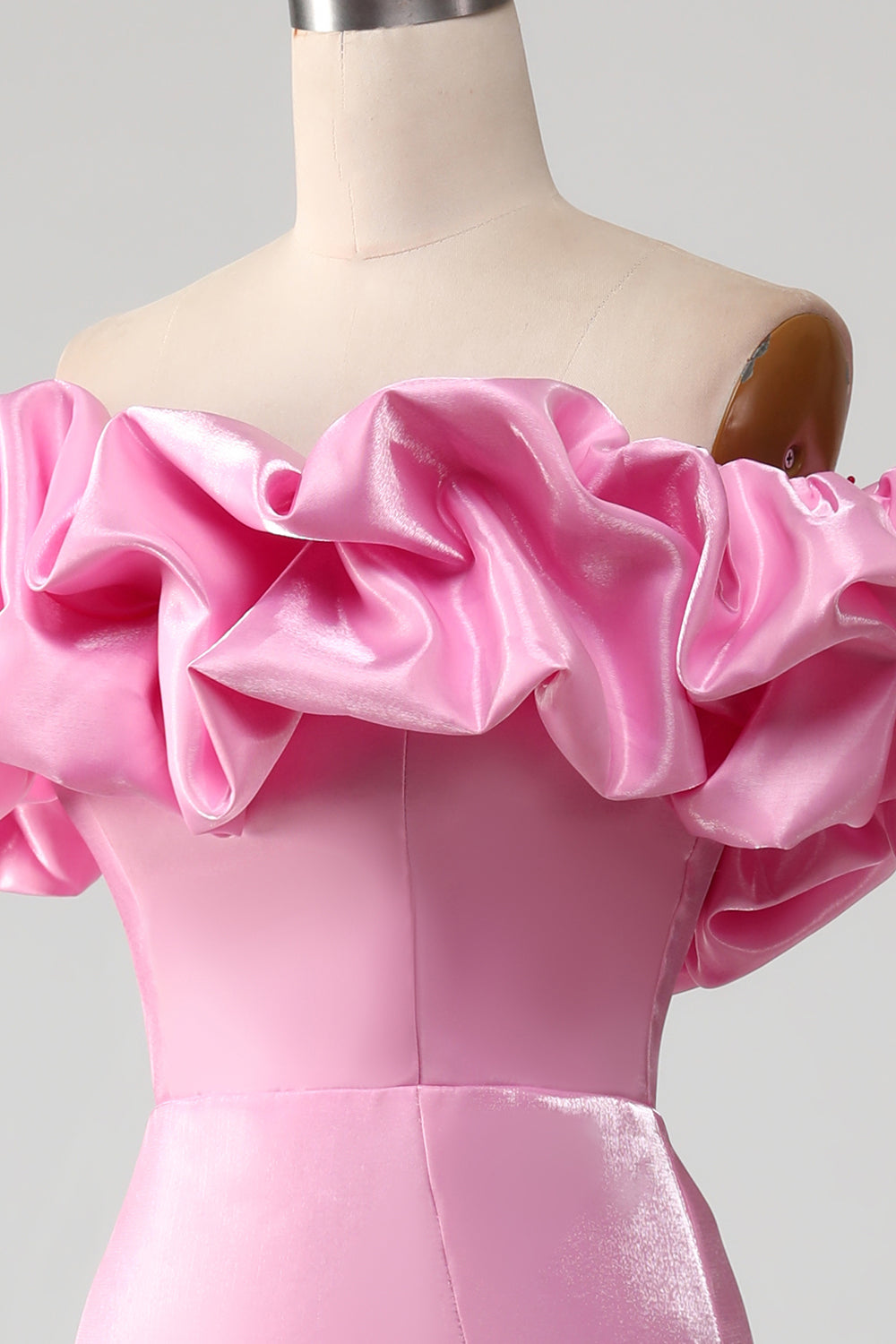 Vestido de fiesta rosa sin tirantes de sirena con volantes