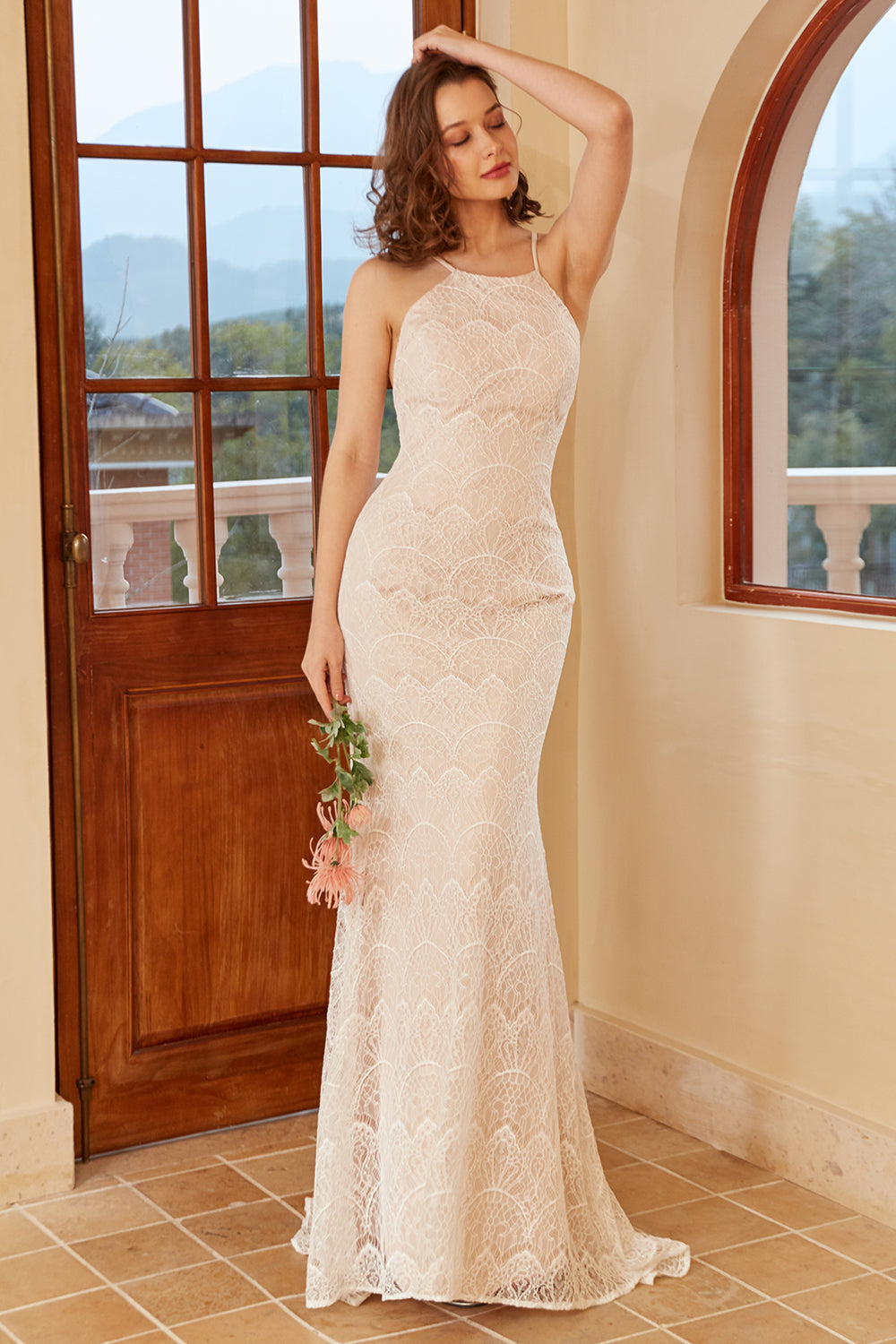 Sirena Halter Vestido de novia de encaje blanco con tren de barrido