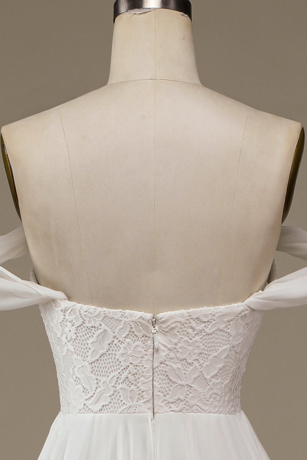 Vestido de novia asimétrico de gasa boho marfil con encaje