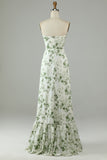 Vestido de Dama de Honor Verde Estampado Sin Tirantes Asimétrico
