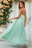 Encantador A Line Spaghetti Straps Green Long Bridesmaid Dress con apliques