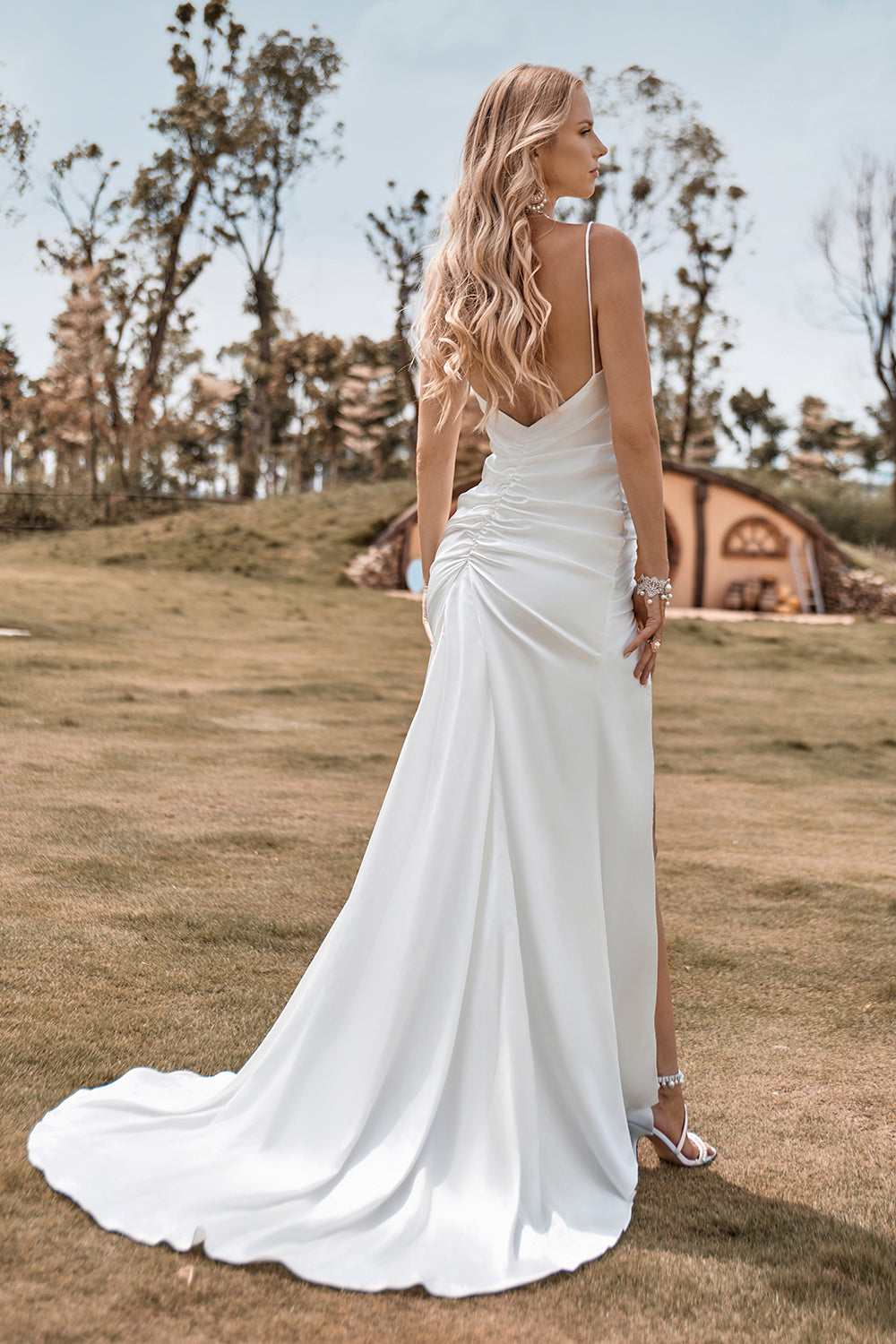 Ivory Boho satén simple sirena vestido de novia con hendidura