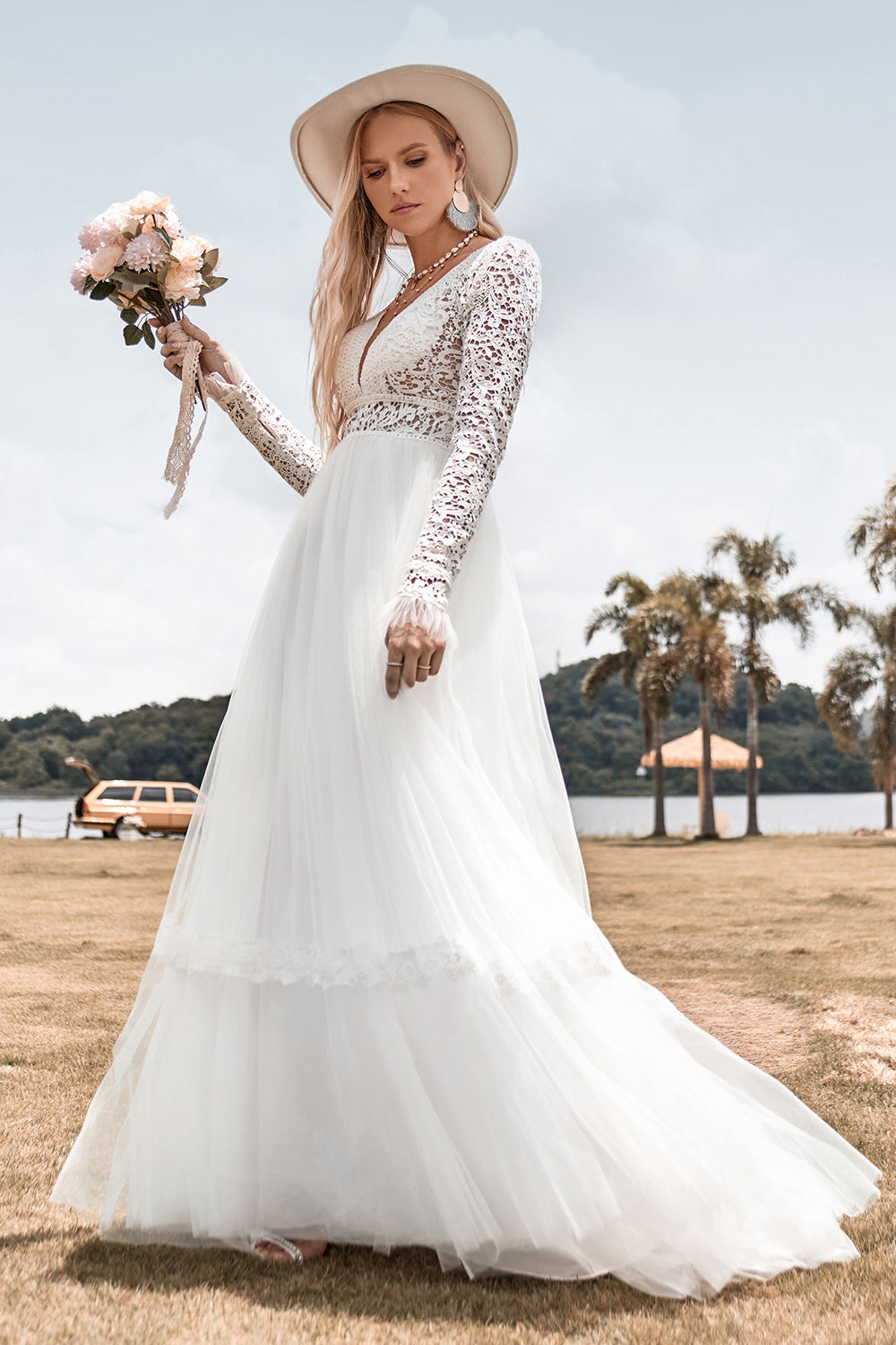 Encaje mangas largas profundo cuello en V Boho vestido de novia con espalda